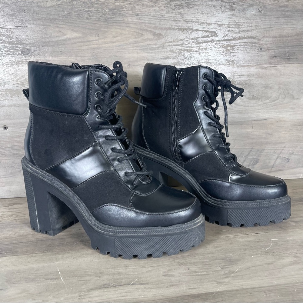 Madden Girl Womens 10 Black Rogue Ankle Boots Lace Up Chunky Heel Combat Biker